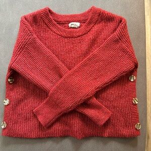 Crop top type sweater